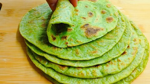 FLOUR and SPINACH. Healthy breakfast bread that will surprise you.