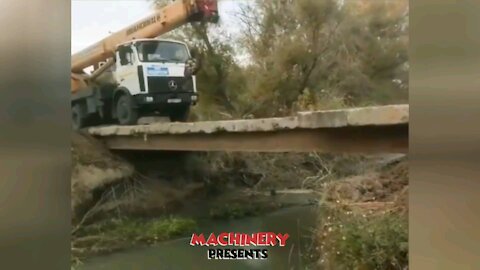 Top 10 Extreme Dangerous Idiots Truck Fails Compilation 2021! Crazy Heavy Equipment Drive skills