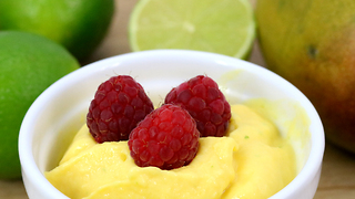 Delicious mango frozen yogurt recipe