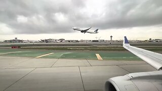 Skywest United Express Embraer 175 Landing LAX