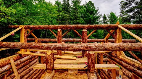 Lifting a 28 Foot Log Ridge Beam and Purlins onto My Cabin Alone in the Wilderness, Ep 18