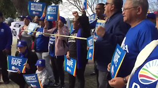 SOUTH AFRICA - Cape Town - Democratic Alliance Women's Network (DAWN'S) picket against rape (HG6)