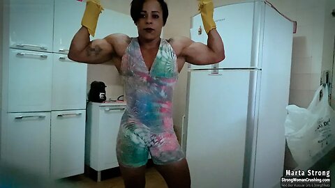 Marta Strong flexes in flower leotard