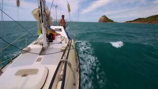 Island Hoppin' Engine Stoppin' - Free Range Sailing Ep 59