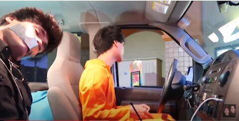 PRISONER DRIVE THRU PRANK!