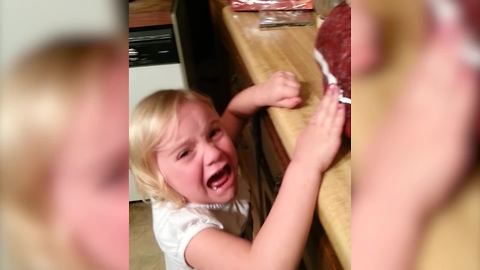 "Not Everyone Loves Thanksgiving: Adorable Little Girl Cries Over Dead Turkey"