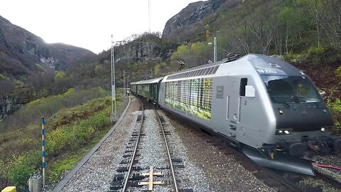 TRAIN DRIVER'S VIEW: Flåm - Myrdal (Trains meet at Berekvam)