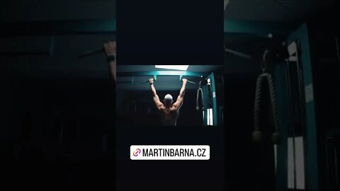 Back workout pullups fitness MB