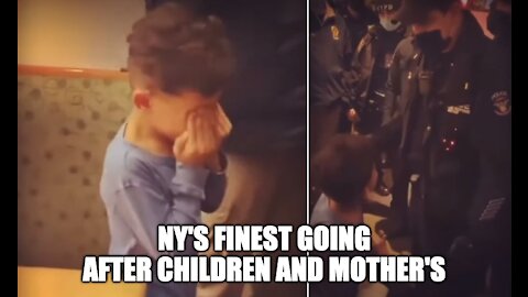 A Gang Of NYPD Police Kicks Mom, And Child Out Of Restaurant for Being Unvaccinated