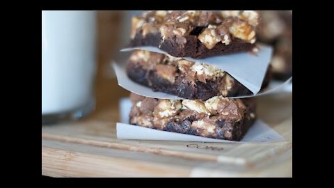 Snickers Bar Brownies Recipe