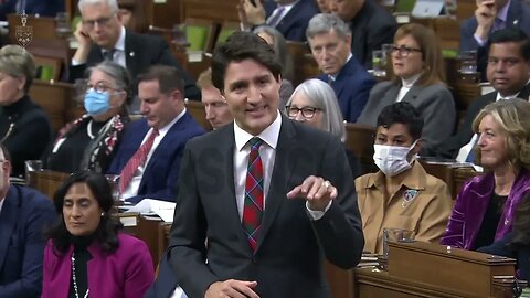 Trudeau Caught Erasing Data, Gets Heckled
