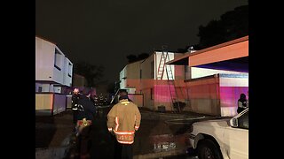 More than 70 people, 8 pets displaced after Las Vegas apartment fire