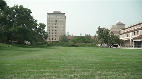 "Treating them like adults": CU Boulder warns students amid rising COVID-19, 14-day quarantine