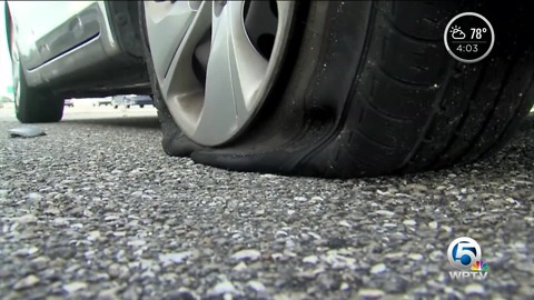 30 vehicles experience flat tires on Interstate 95 northbound in Palm Beach County