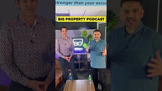 HE WENT FROM WORKING AT BANKS TO BUYING BANKS - WATCH FULL PODCAST #ukproperty #realestate #shorts