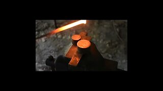Forging a twisted double wall hook #blacksmithing
