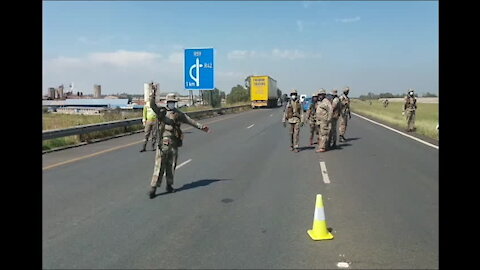 South Africa - Cape Town - Covid-19 Roadblock (MPZ)