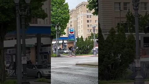 Portland Chevron Station Cleverly Avoids $6+ Gas Prices As Required By Portland Politeness Ordinance