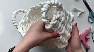DIY Wicker storage basket made of paper napkins | Paper crafts