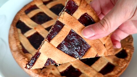 How to make a Nutella & raspberry jam pie