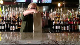Colorado lawmakers look to extend takeout alcohol option for restaurants