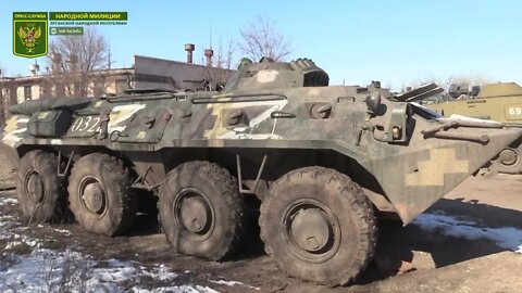 LPR and DPR beat Ukrainian nazis with their own weapons and military equipment