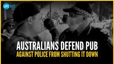 ‘Get out!’ Australians defend pub against police trying to shut it down over COVID rules
