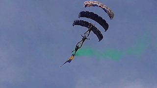 Tigers Freefall Parachute Display At Torbay Airshow