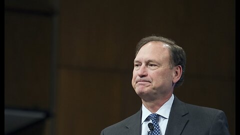 Sens. Durbin, Whitehouse Up Ante With John Roberts on Alito Flag Issue, Ther