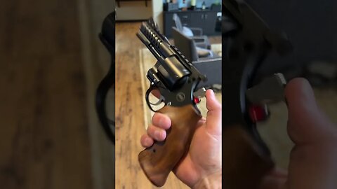 Nighthawk Revolver