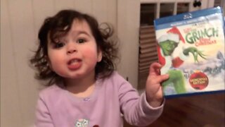 Little girl has trouble saying "Grinch"