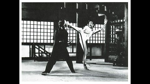 Cross kick Studio Films Bruce Lee Game of Death