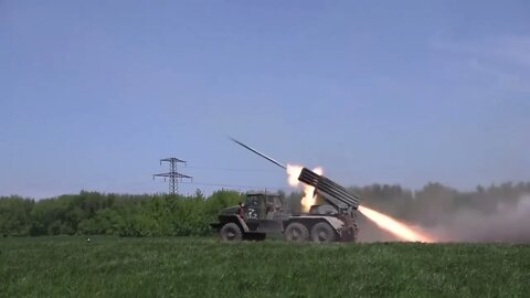 DPR 1st Army Corps Artillery Battery Of BM-21 "Grad" MLRS Hammering Ukrainian Nationalists Positions