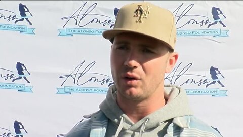 New York Mets first baseman Pete Alonso looks to motivate local youth