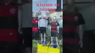 Loja chamado "Lixo" vendendo camisa do Flamengo