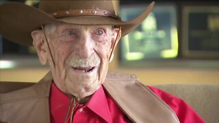 BolderBoulder App & meet 98-year-old walker