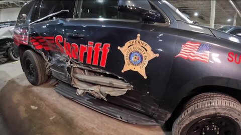Video shows two MCSO squad cars struck within minutes on I-43