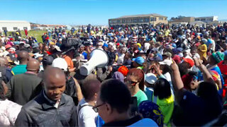 Resident from different informal settlement in Khayelitsha marched to Eskom offices