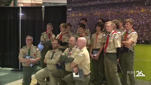 Appleton Boy Scout troops receive heroism awards for helping passengers on derailed train