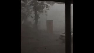 Incredible footage showcases an enormous thunderstorm sweeping through Grozny, Russia.