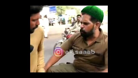 Police Man abusing IG Punjab funny edit