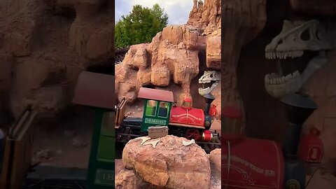 Big Thunder Mountain Railroad #disneyland #bigthunder #frontierland