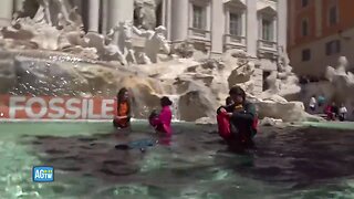 Radical Anti-Oil Climate Change Activists defile Trevi Fountain in Rome with Black Dye! 🛢️⛲😠