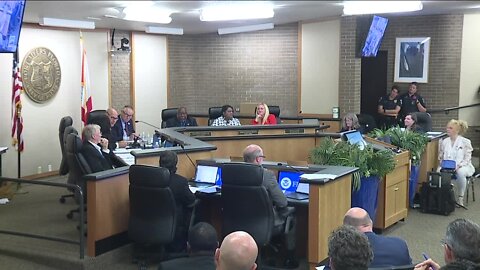 Fort Myers City Council unanimously approves to extend pay for Fort Myers Police Officers