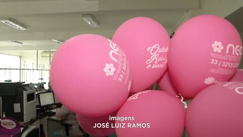 Outubro Rosa mês de conscientização do câncer de mama