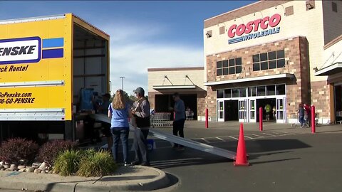 Coloradans help fill trucks with supplies for Hurricane Ian survivors