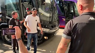 Nenê chegando ao Maracanã para assistir a partida entre Vasco e Sport