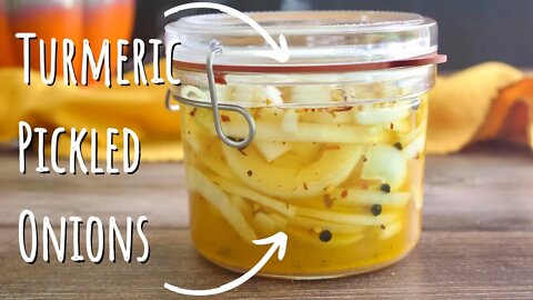 How To Make Turmeric & Black Pepper Pickled Onions