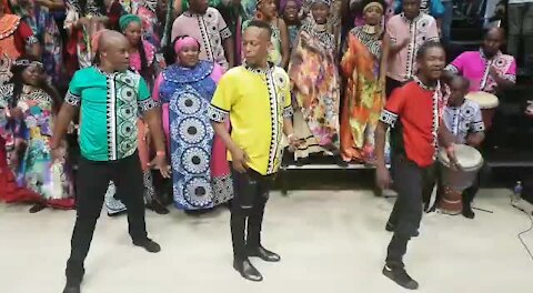 SOUTH AFRICA - Johannesburg - Soweto Gospel Choir (Video) (XHU)