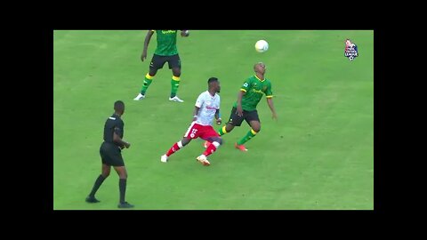 YANGA vs SIMBA SC: Burudani ya soka pia ilikuwepo.